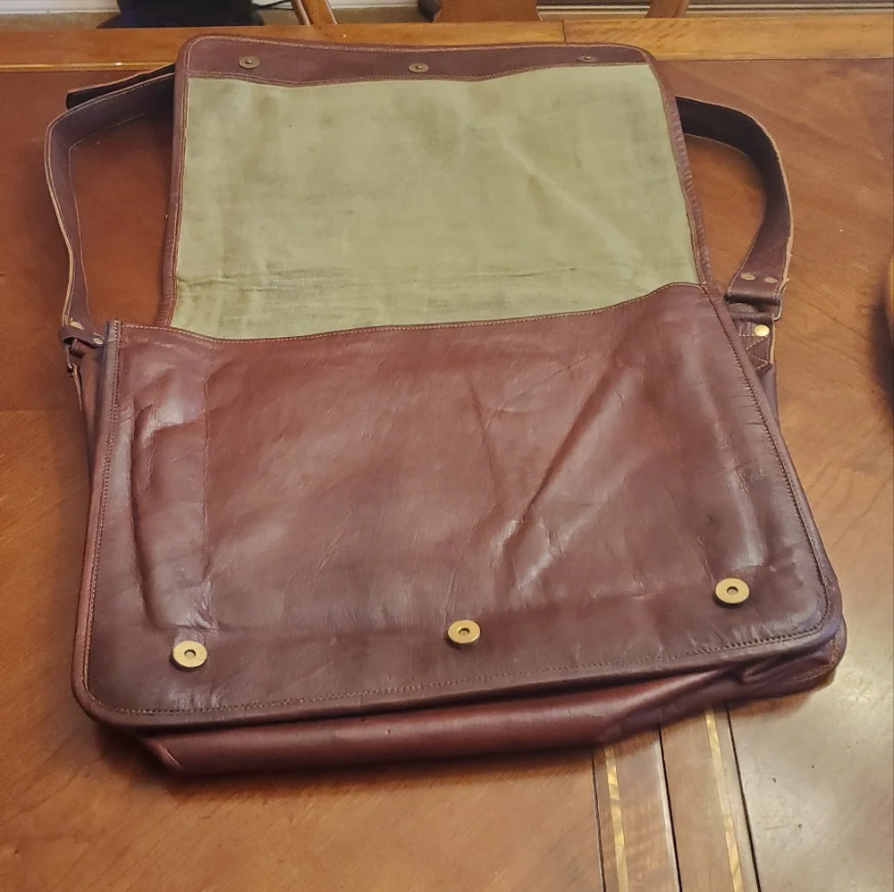 Oil Tanned Leather Vintage Messenger Crossbody Bag